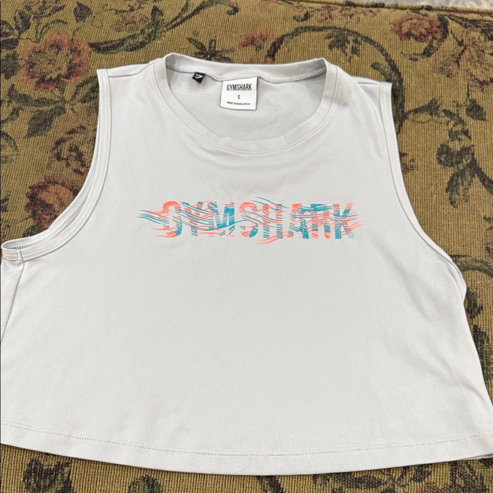 Gymshark crop tank shirt